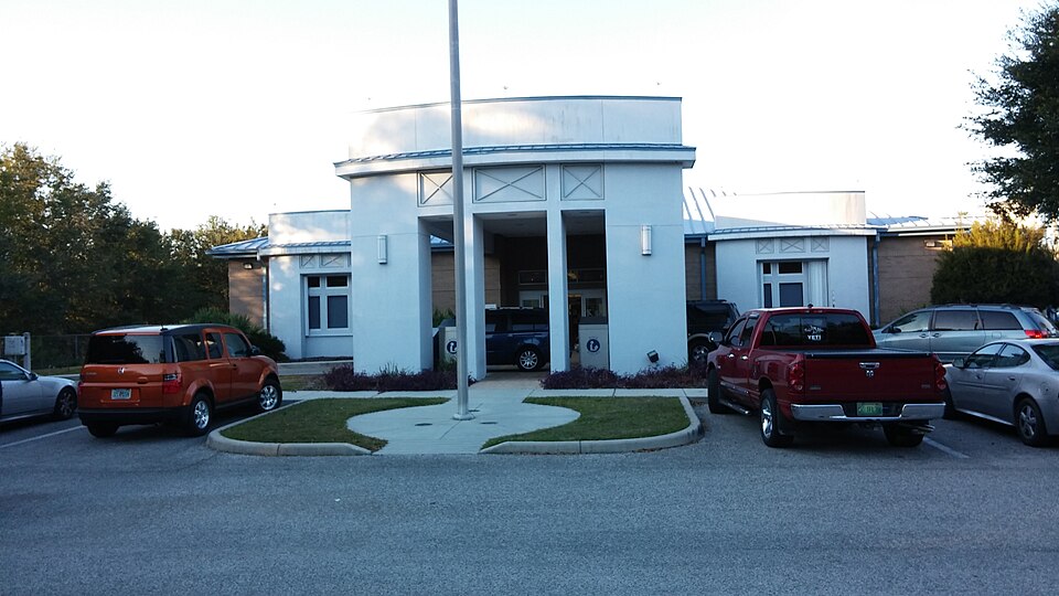 Front entrance of Bloomingdale Regional Library, Florida