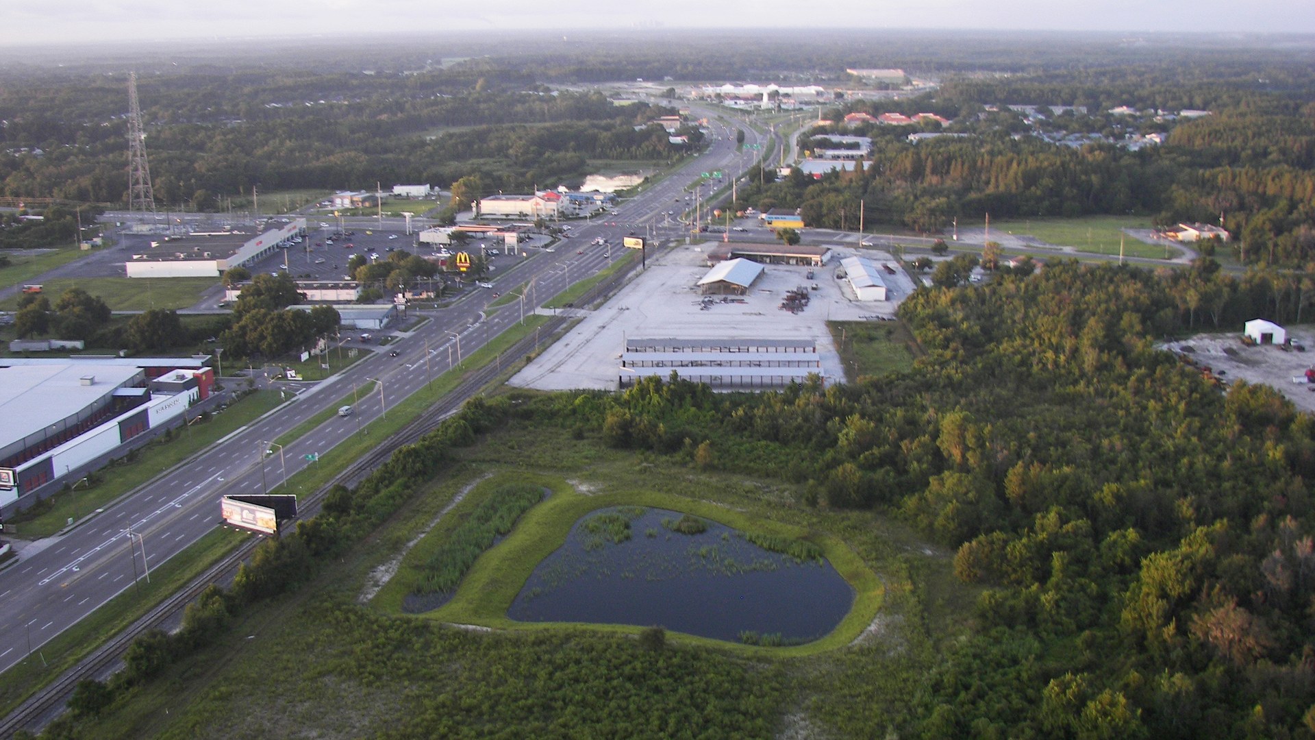 Land O’ Lakes, FL — US 41 and SR 54. Photo Wknight94, CC BY-SA 3.0.
