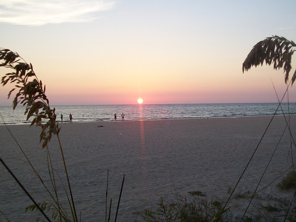 Gulf sunset from Treasure Island, Florida